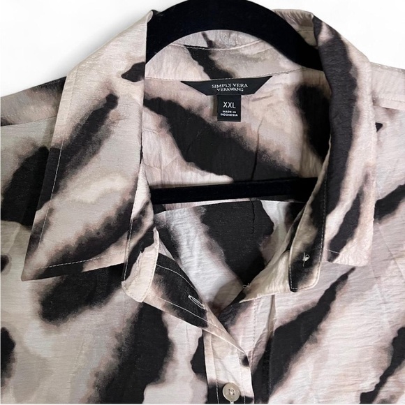 Simply Vera Cheetah Print Blouse XXL Oversized Flowy Button-Up Top - Picture 4 of 6